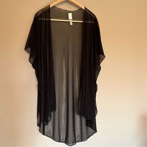 *Brand New* 🖤 cacia Sheer Black Ruana or Swim Cover-Up Medium